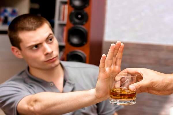 как остановить алкоголика пить